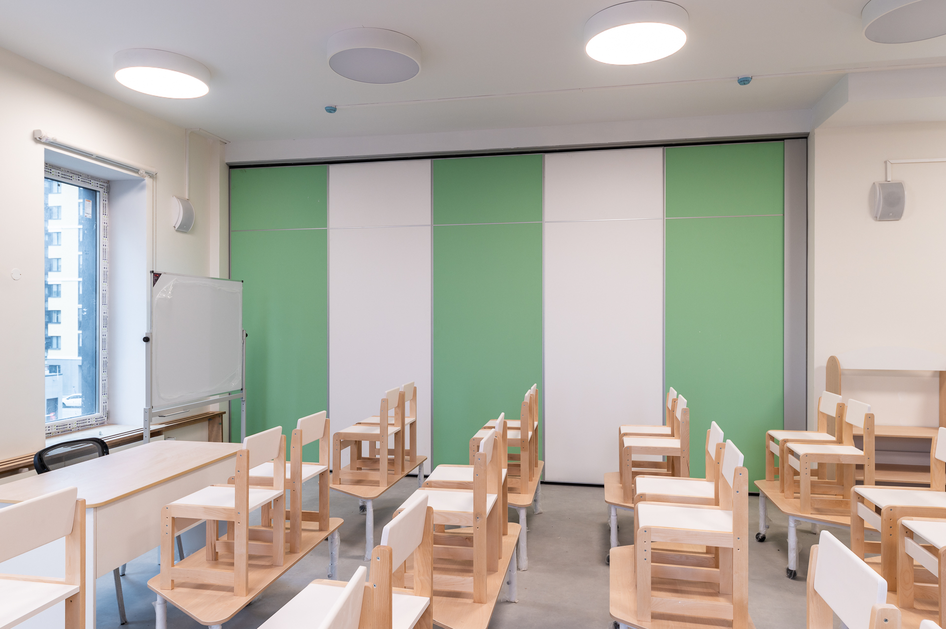 SmartWall H5F-S (School), photo